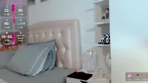 Luna online show from 03/08/25, 11:49