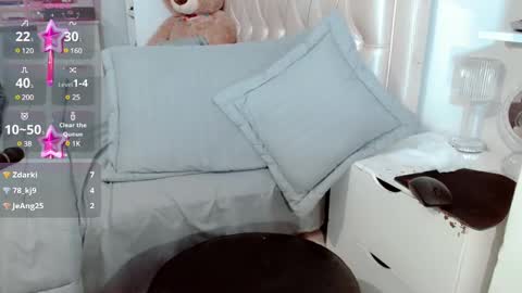 Luna online show from 03/12/25, 05:46