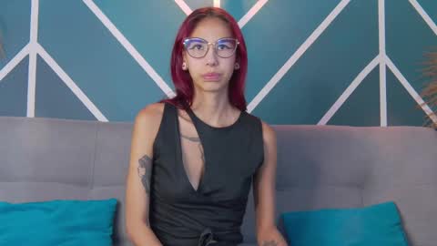 Luna online show from 09/22/25, 07:49