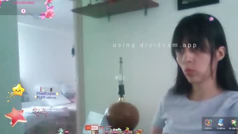 Snapshot of lunamoon_17 chatting on 01/21/25, 10:41 LUNA online show from 01/21/25, 10:41