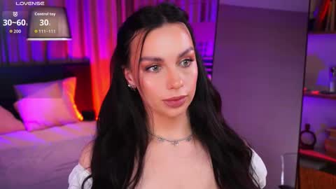 Luna  next streams Mon Fri Sat Sun 8pm-5am gmt0 online show from 03/07/26, 08:50