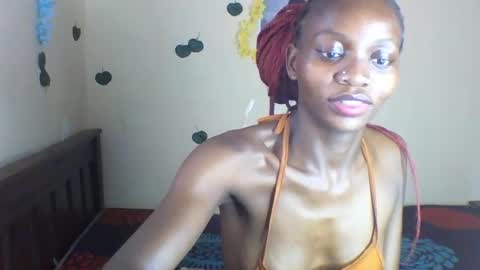 Snapshot of lunanior chatting on 06/16/26, 11:24 lunanior online show from 06/16/26, 11:24