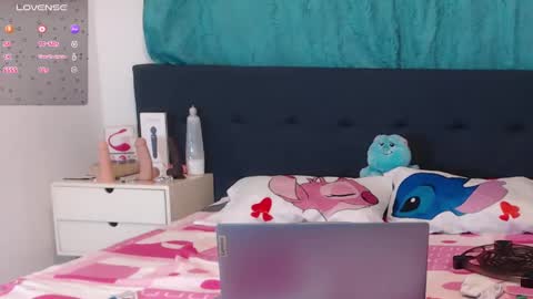 Snapshot of lunapalmer01 chatting on 01/31/25, 04:25 Julieth online show from 01/31/25, 04:25