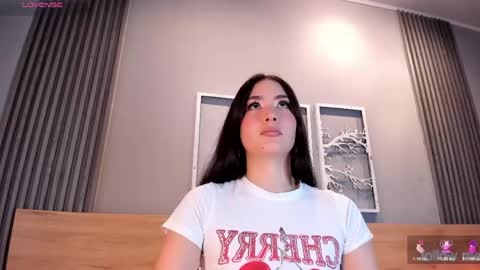 Luna  online show from 04/16/26, 06:52