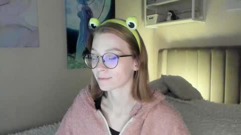 Sofia online show from 09/21/25, 03:35