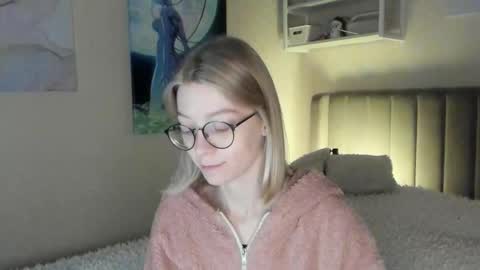 Sofia online show from 09/24/25, 12:41