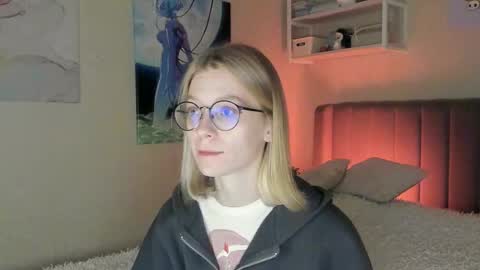 Sofia online show from 10/29/25, 04:31