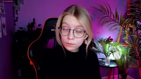 Sofia online show from 01/13/26, 11:04