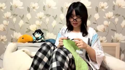 Yuna online show from 10/12/25, 07:24