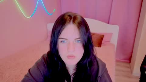 Snapshot of lunariaas chatting on 04/17/26, 08:45 Valeria online show from 04/17/26, 08:45
