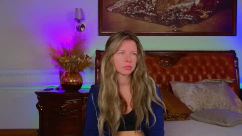 Luna Rishi online show from 11/18/25, 06:07