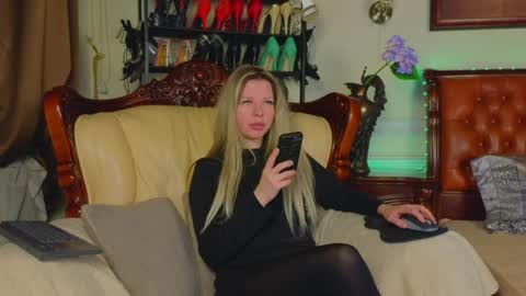 Luna Rishi online show from 04/02/26, 06:22