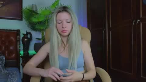 Luna Rishi online show from 05/24/26, 05:56