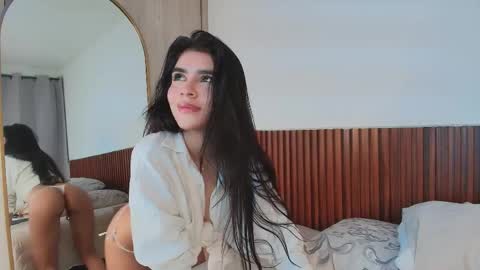 Luna Rousse online show from 04/15/26, 03:35