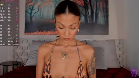 Luna Ruso  online show from 01/26/25, 08:02