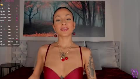 Luna Ruso  online show from 02/12/25, 08:40