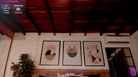 Luna Ruso  online show from 09/12/25, 08:09