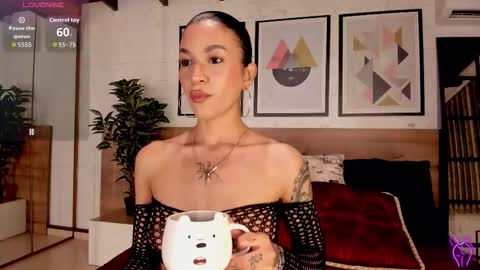 Luna Ruso  online show from 10/09/25, 07:56