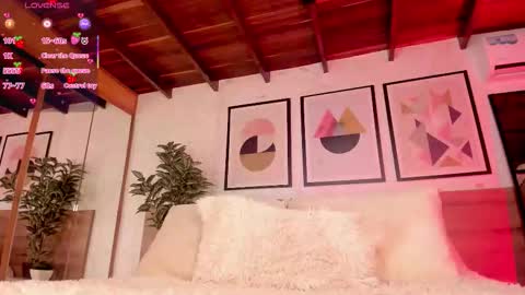 Luna Ruso  online show from 02/12/26, 08:04