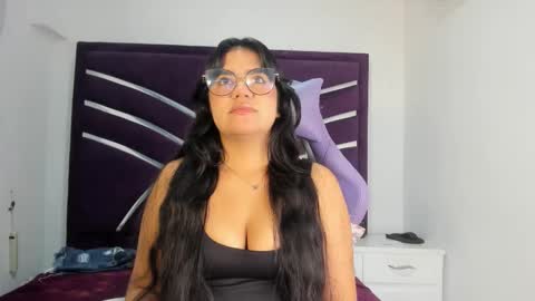 Snapshot of lunascarleht chatting on 02/17/26, 01:51 lunascarleht online show from 02/17/26, 01:51