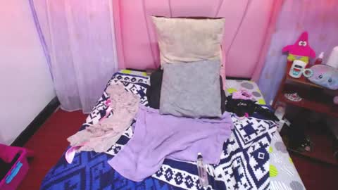 Luna online show from 04/12/26, 02:49