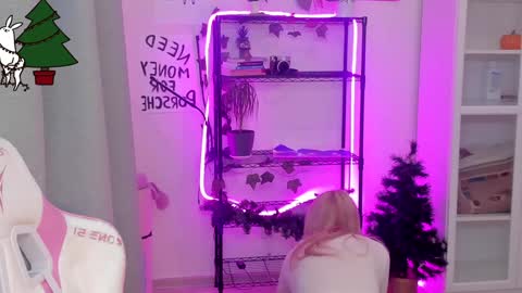 Kate online show from 01/07/25, 01:59