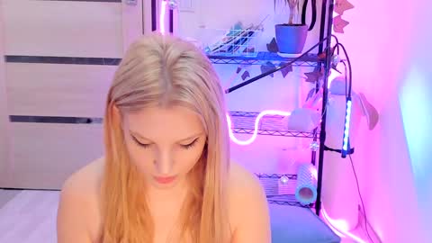 Kate online show from 01/29/25, 03:12