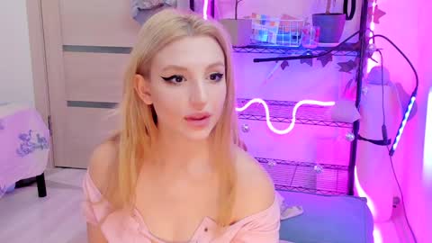 Kate online show from 02/06/25, 03:16