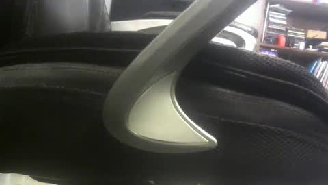 Snapshot of lunatica12 chatting on 03/10/25, 02:50 lunatica12 online show from 03/10/25, 02:50