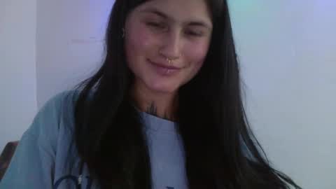 Snapshot of lunatica_2000 chatting on 01/09/25, 10:41 Luna online show from 01/09/25, 10:41