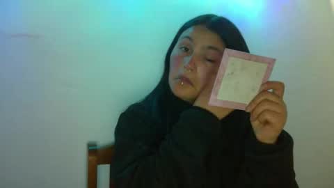 Snapshot of lunatica_2000 chatting on 01/19/25, 03:39 Luna online show from 01/19/25, 03:39