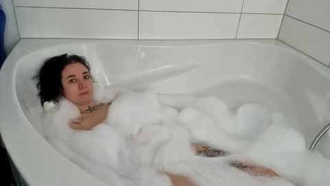 Luna  powered by bitch dust online show from 11/24/25, 02:06