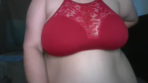 Snapshot of lunatittz chatting on 05/14/26, 04:36 lunatittz online show from 05/14/26, 04:36