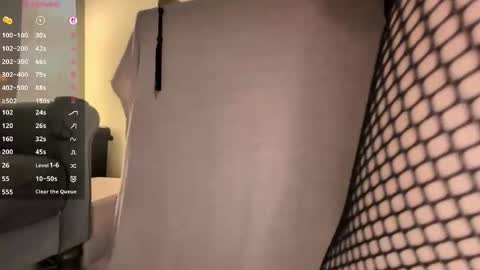 Snapshot of lunaveil_ chatting on 05/26/26, 09:55 Lunaveil online show from 05/26/26, 09:55