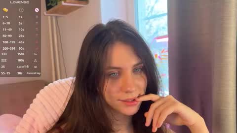 Luna online show from 03/02/26, 07:15