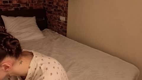 Snapshot of lunawisp chatting on 02/25/26, 02:10 Kira online show from 02/25/26, 02:10