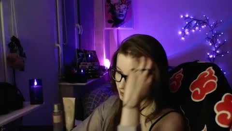 Snapshot of lunaxcherry chatting on 04/29/26, 06:36 LunaXcherry online show from 04/29/26, 06:36