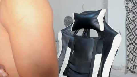 lunay_bigcock420 online show from 10/21/25, 09:21