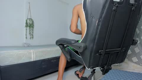 lunay_bigcock420 online show from 11/25/25, 03:50