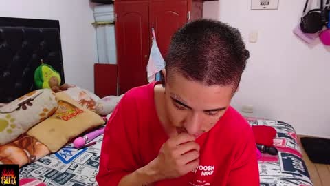 Snapshot of lunay_gutierreez chatting on 12/16/24, 12:26 Lunay and mariana PVT OPEN  online show from 12/16/24, 12:26