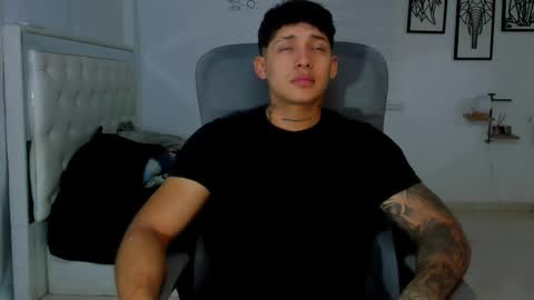 Lunay online show from 03/25/26, 01:22