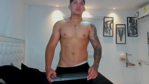 Lunay online show from 04/10/26, 10:25