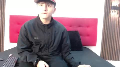 Snapshot of lunaydream chatting on 04/22/26, 11:23 lunaydream online show from 04/22/26, 11:23