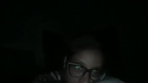 lunchboxgirl online show from 04/19/26, 02:11