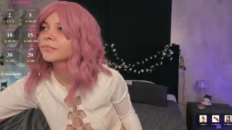 Snapshot of lune_fallenstar chatting on 07/20/26, 10:39 Lune FallenStar online show from 07/20/26, 10:39