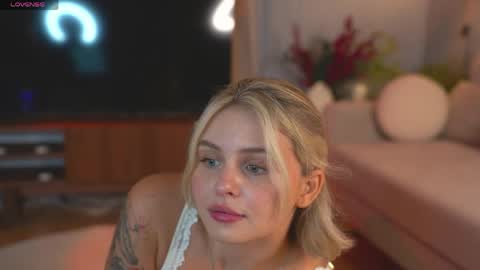 Evi online show from 05/02/26, 08:08