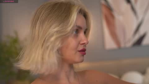 Evi online show from 05/26/26, 08:10