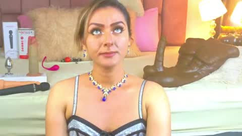 lunitadiva online show from 05/25/26, 03:40