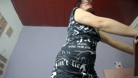 Luna Tamara online show from 05/25/26, 03:45