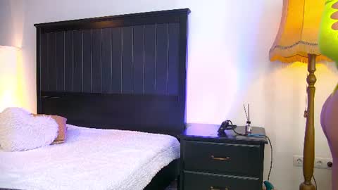 Snapshot of lunna_belle_ chatting on 06/19/26, 08:12 Luna online show from 06/19/26, 08:12